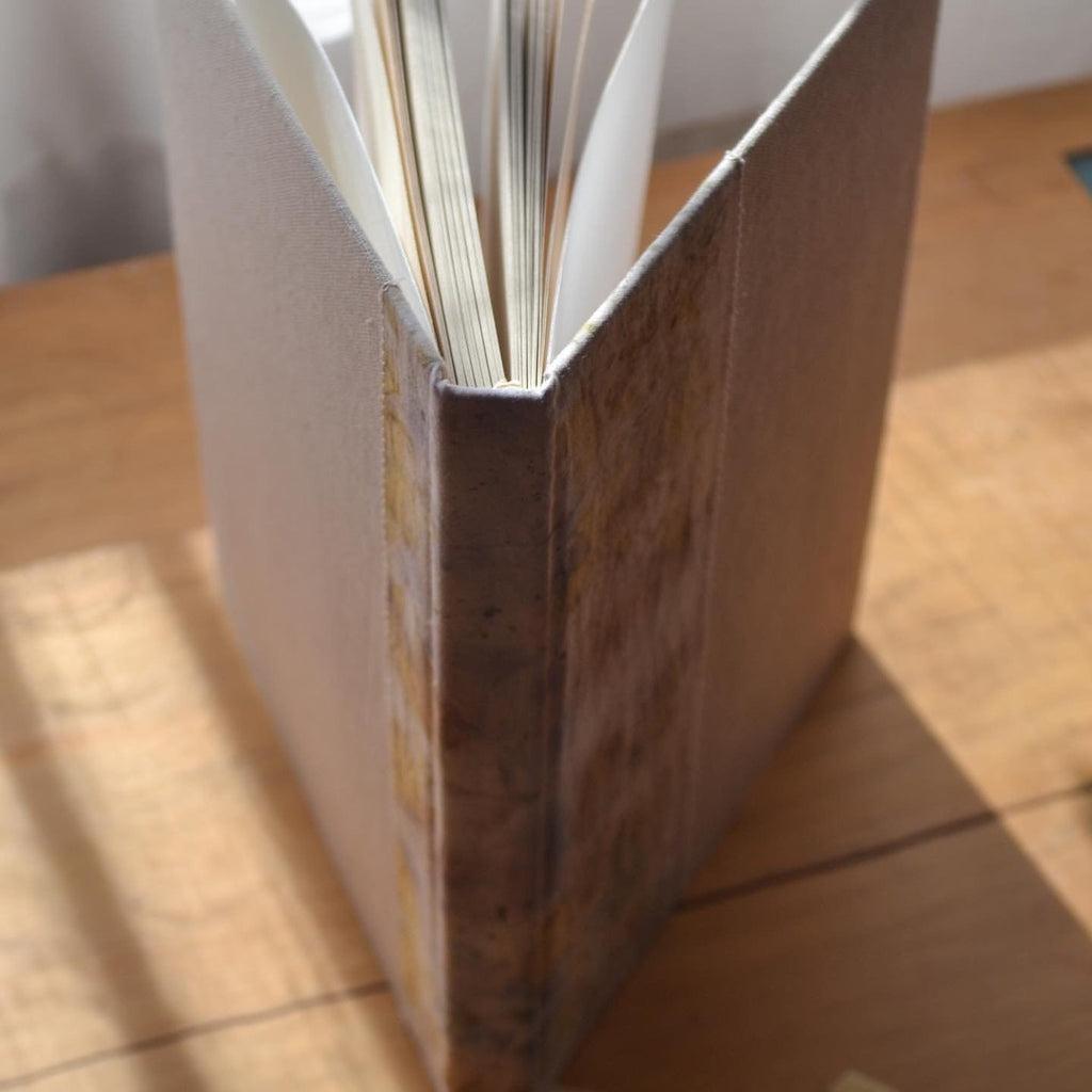 Workshop "Crea tu cuaderno artesanal"