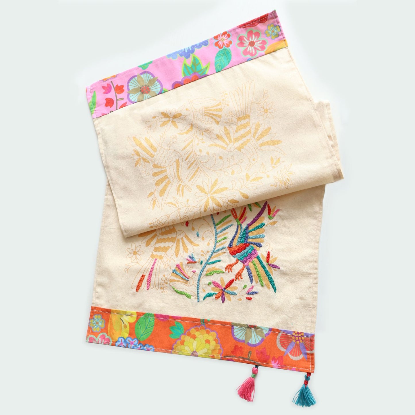 Sendero de mesa Tenango con diversas técnicas textiles
