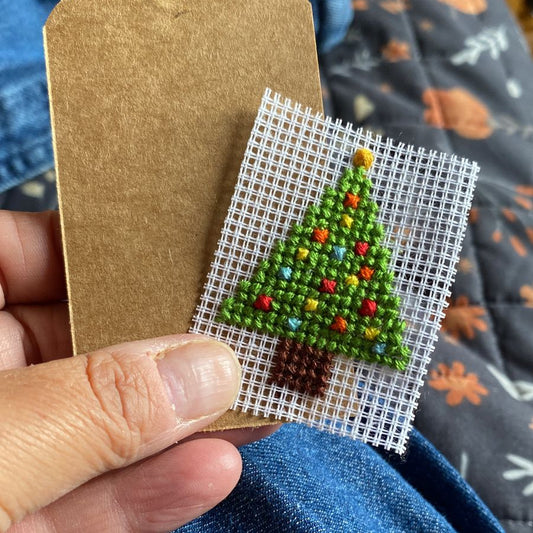 Taller "Crea tus tarjetas con punto cruz"