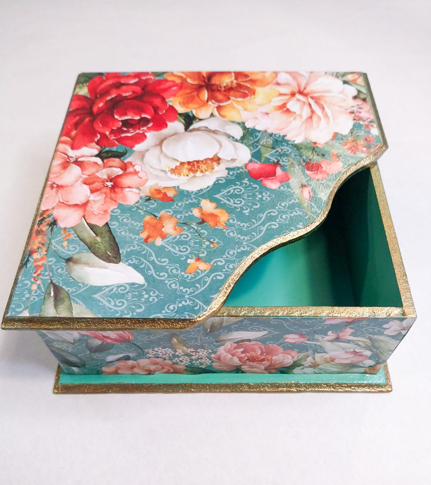 Taller “Decora con decoupage”